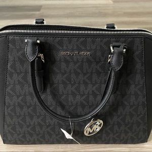 NWT MICHAEL Michael Kors Bowl handbag with satchel strap